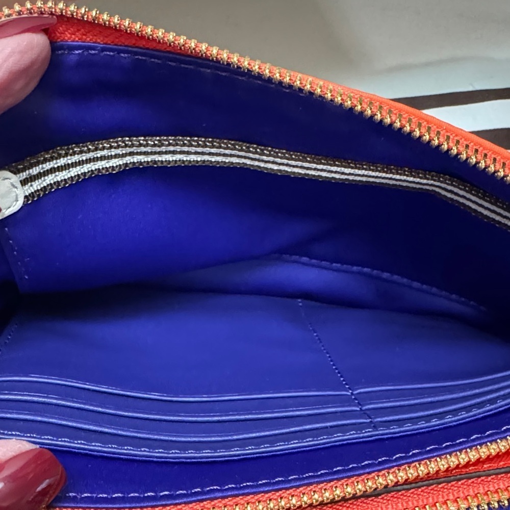 henri bendel Jetsetter Mini Crossbody with Gold Accents Pristine - Picture 11 of 15